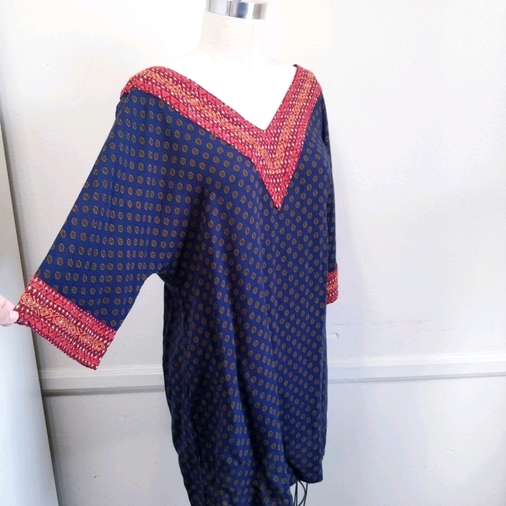 THML | V‎ neck Embroidery trim tunic dress